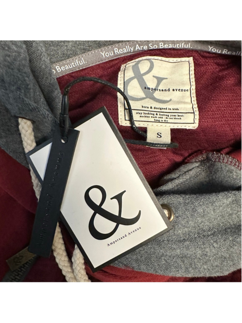 NWT Ampersand Avenue Red & Gray Quilted Hoodie women’s Size Small - Picture 2 of 10